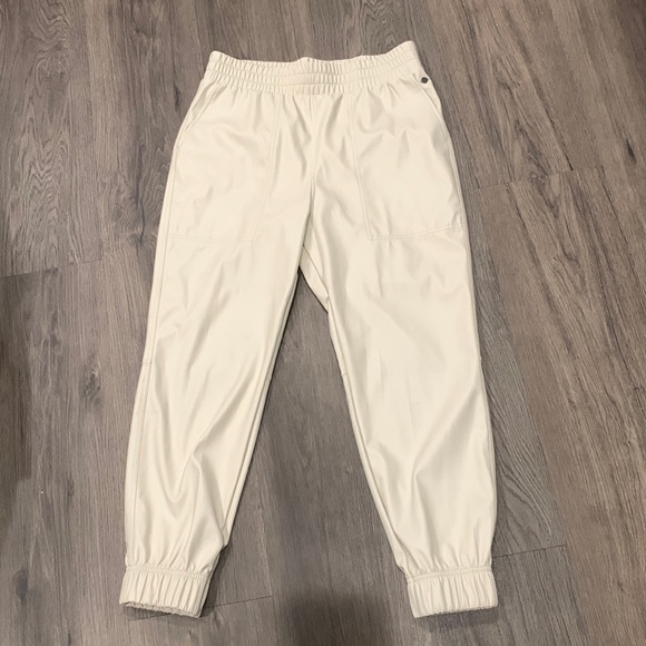 High Rise Jogger - Picture 1 of 4